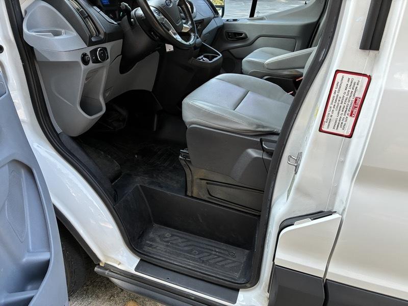 Ford Transit 150 Van Low Roof w/Sliding Pass. 130-in. WB 2017