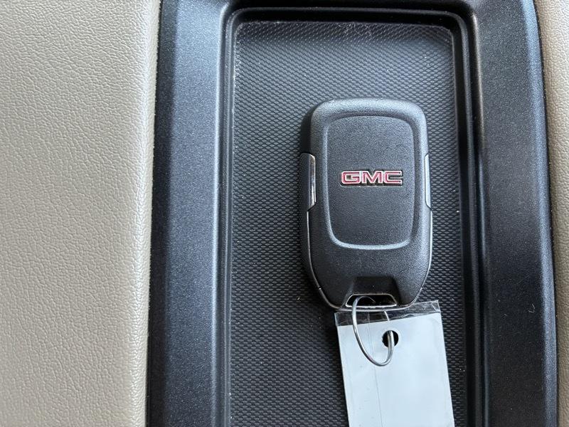 GMC Yukon SLT 2WD 2020