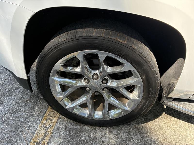 GMC Yukon SLT 2WD 2020