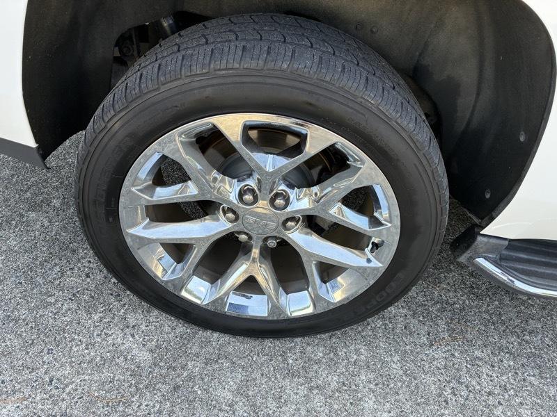 GMC Yukon SLT 2WD 2020