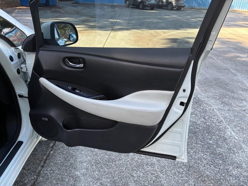 Nissan Leaf SV 2014