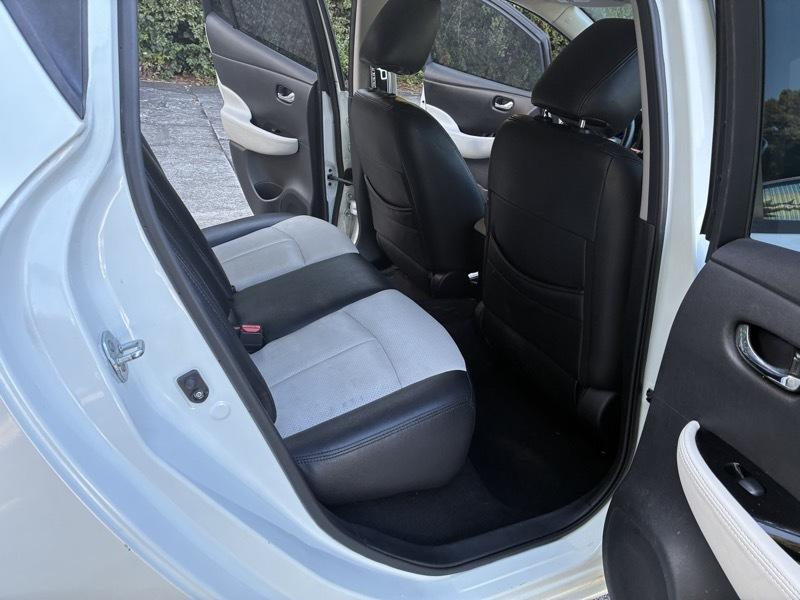Nissan Leaf SV 2014