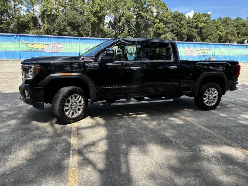 GMC Sierra 2500HD Denali Crew Cab 4WD 2021