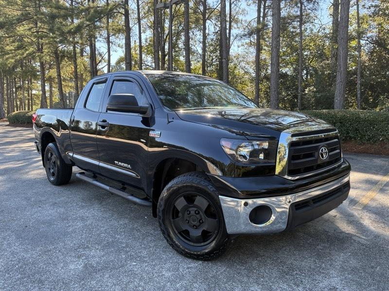 2011 Toyota Tundra Tundra-Grade 5.7L 4WD