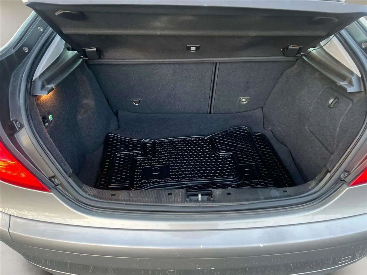 Mercedes-Benz C-Class  2003