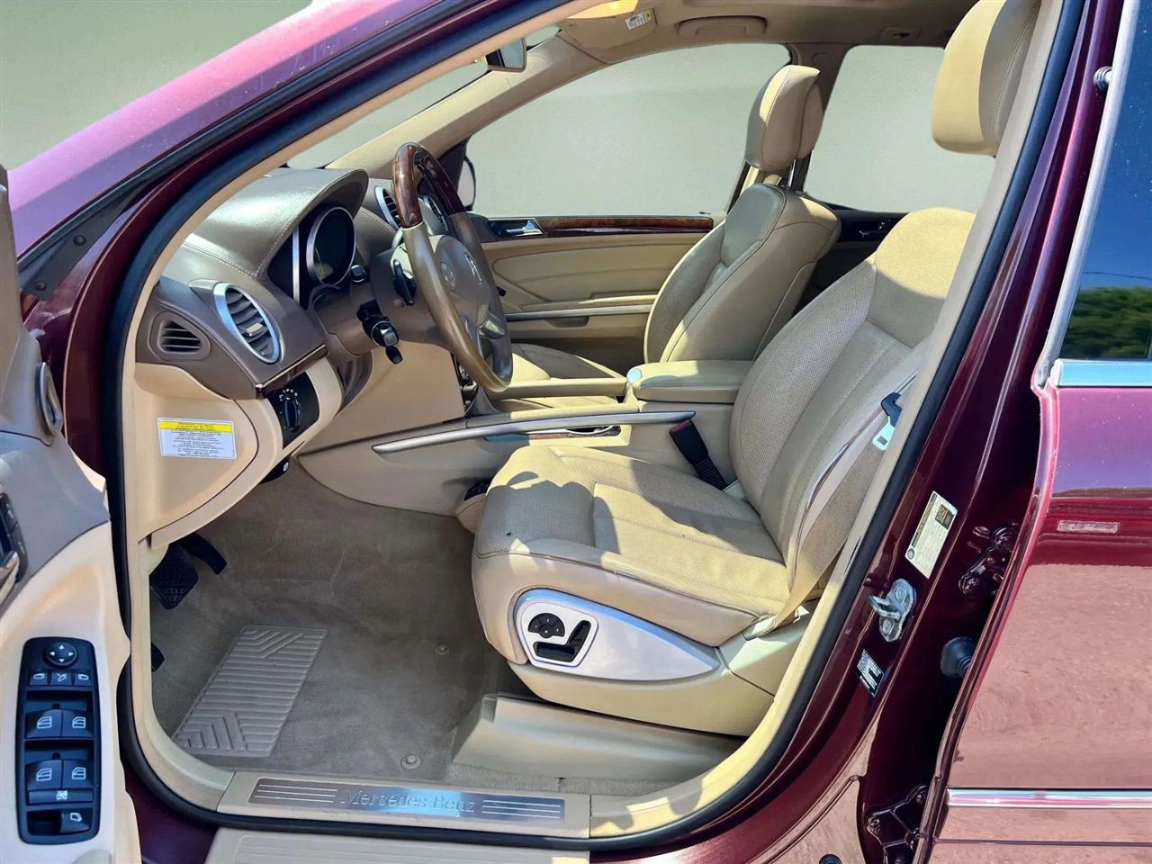 Mercedes-Benz GL-Class  2010 Mercedes-Benz GL-Class  2010