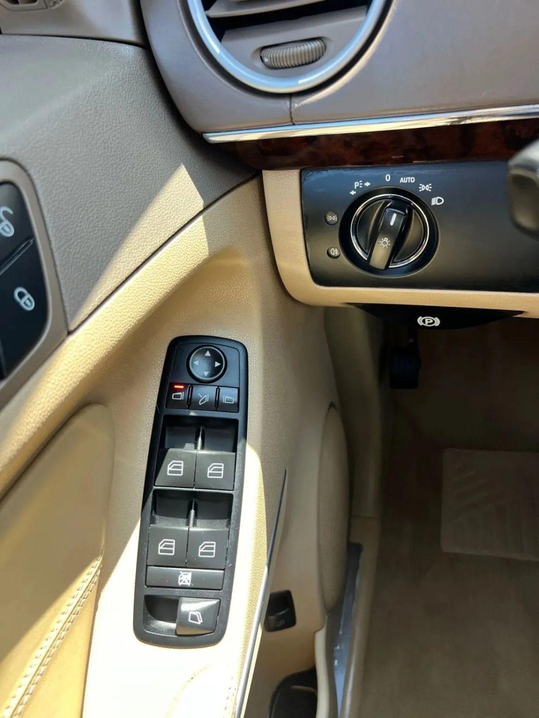 Mercedes-Benz GL-Class  2010