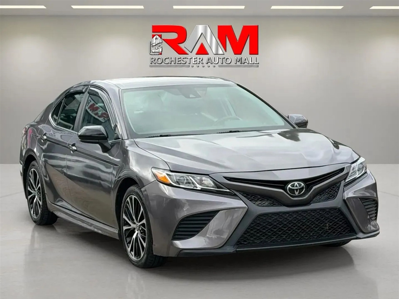 2020 Toyota Camry SE Sedan 4D