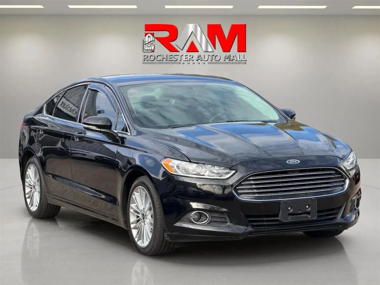 2016 Ford Fusion SE Sedan 4D