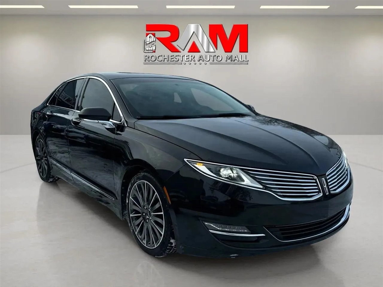 2013 Lincoln MKZ Sedan 4D