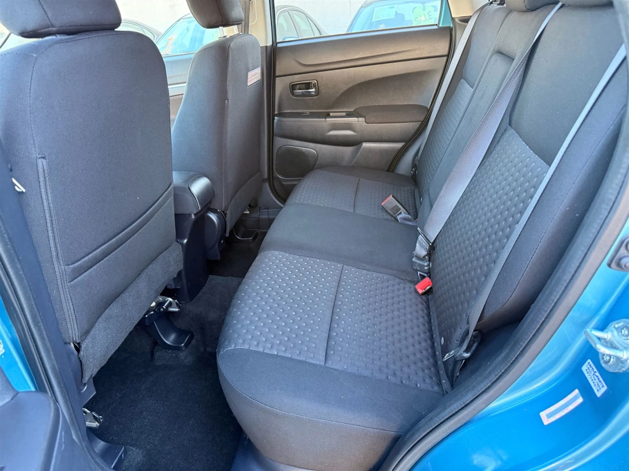 Mitsubishi Outlander Sport  2011