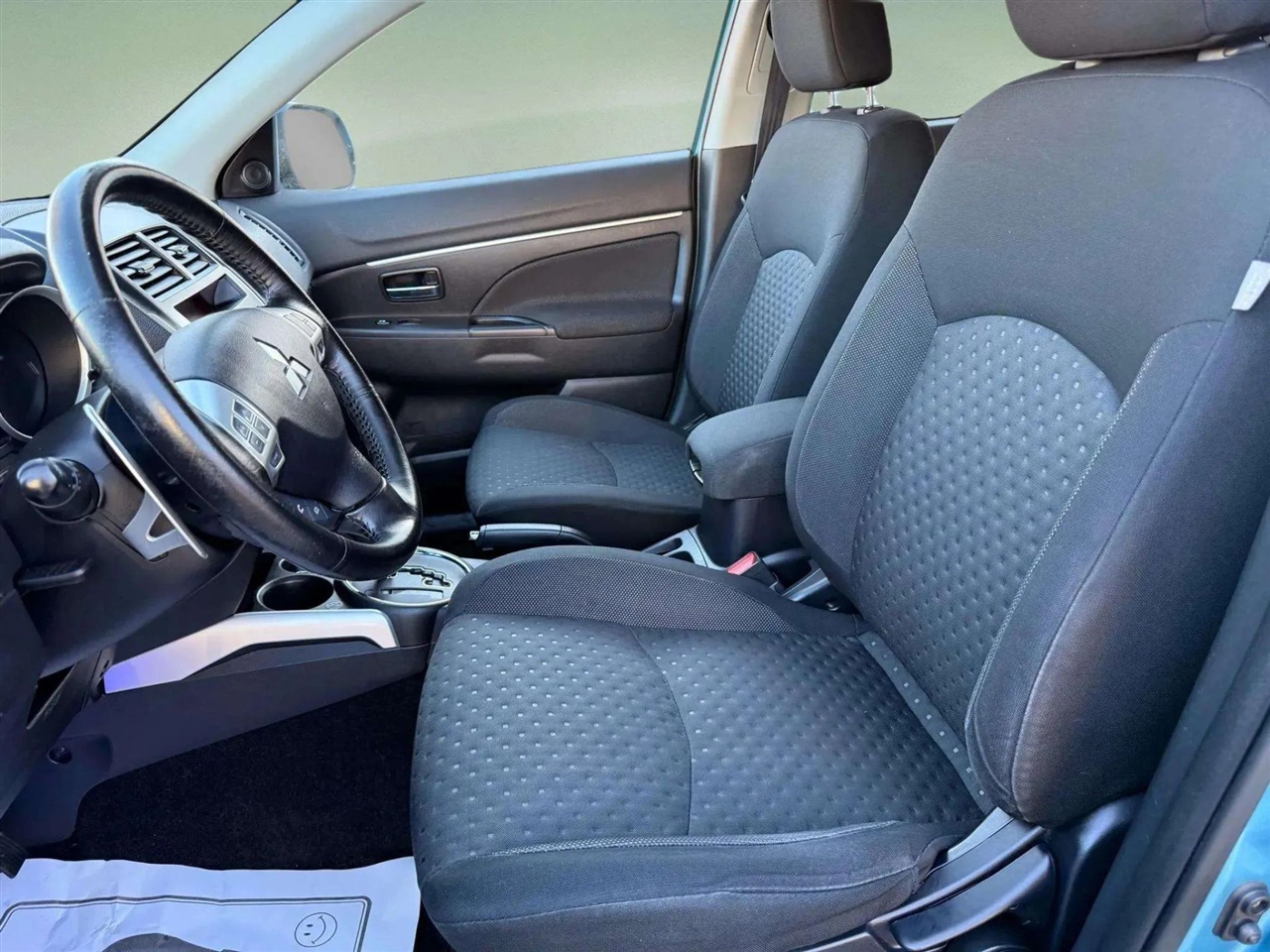 Mitsubishi Outlander Sport  2011