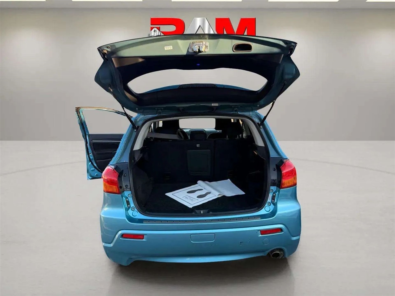 Mitsubishi Outlander Sport  2011