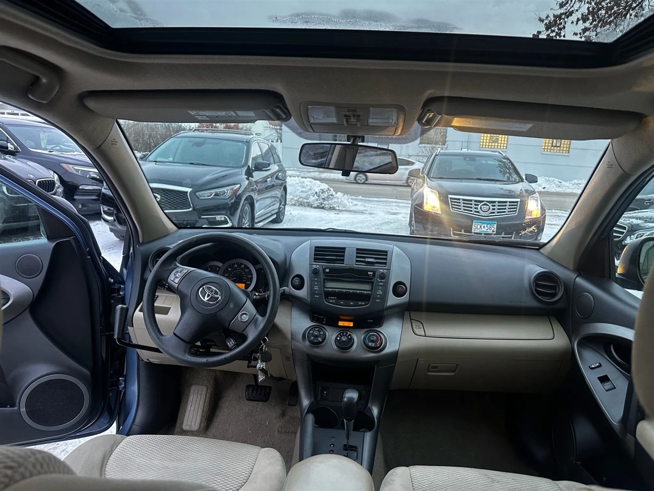Toyota RAV4  2011