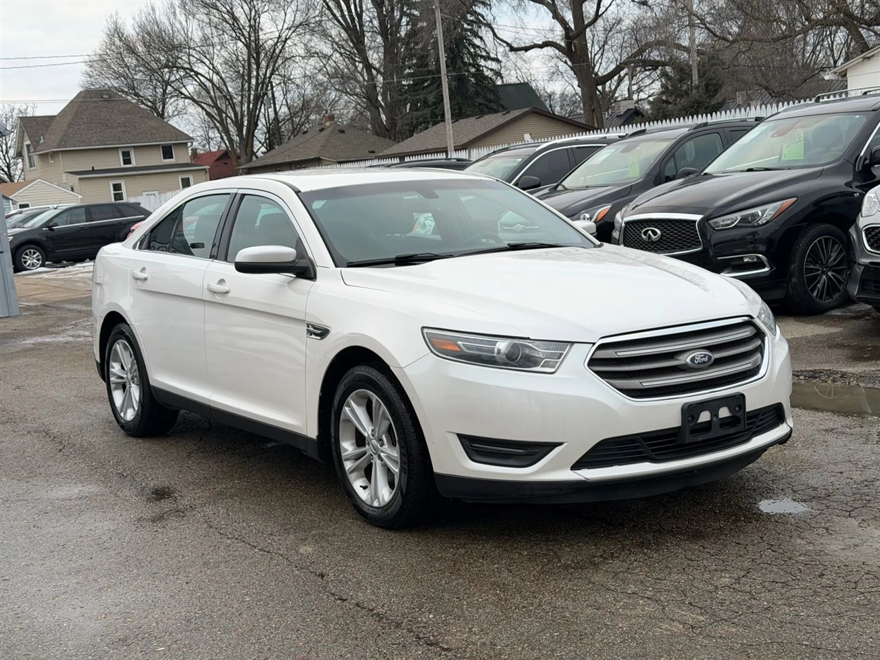 Ford Taurus  2016