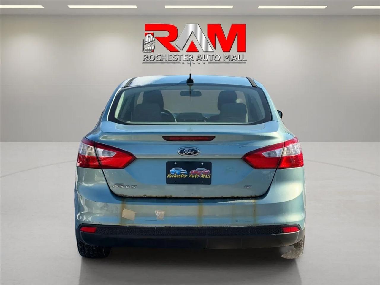Ford Focus  2012