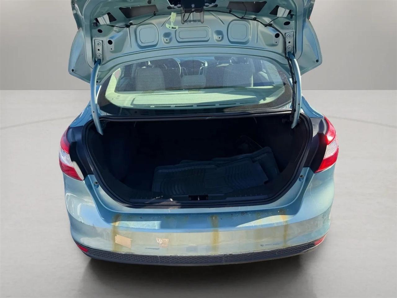 Ford Focus  2012