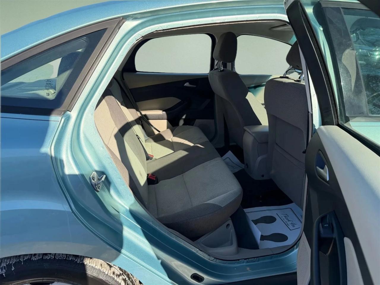 Ford Focus  2012
