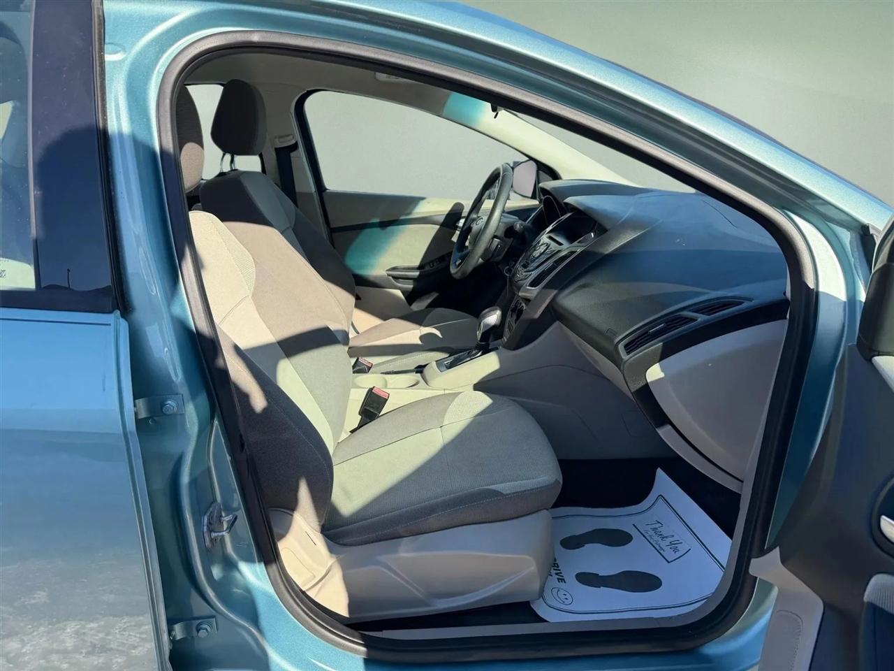 Ford Focus  2012