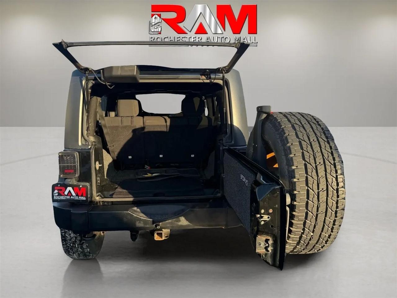 Jeep Wrangler Unlimited  2012