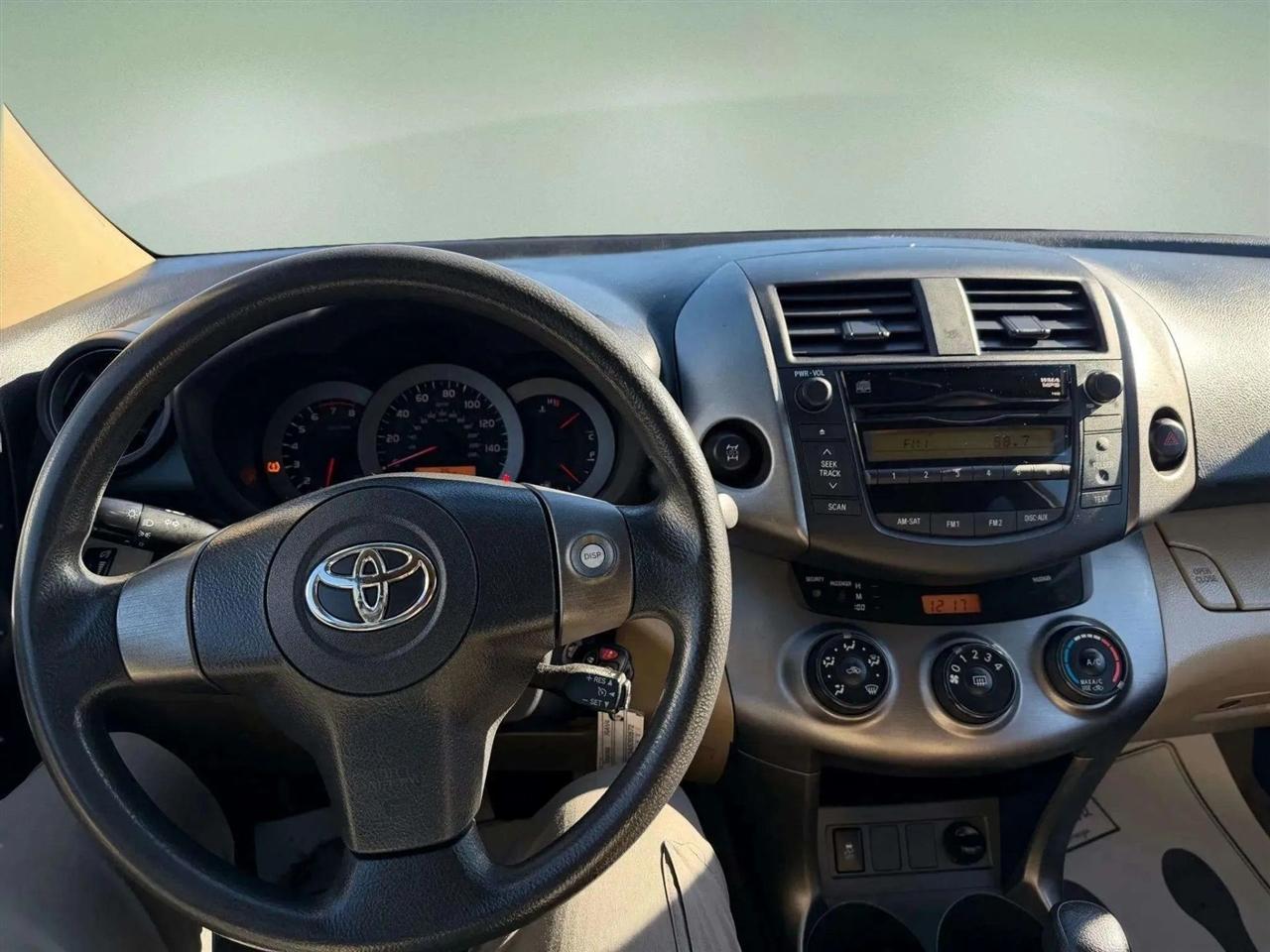 Toyota RAV4  2010