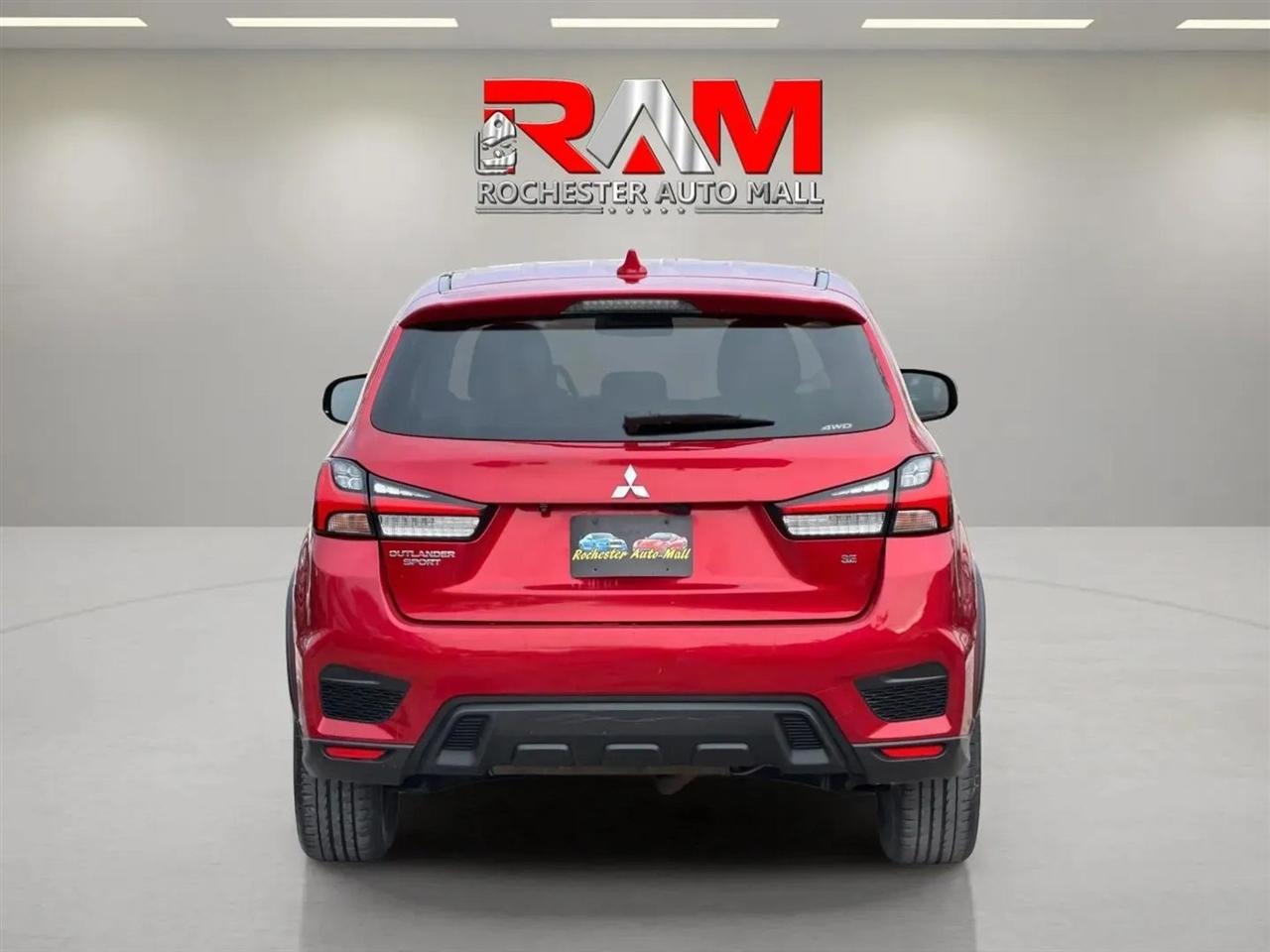 Mitsubishi Outlander Sport  2021