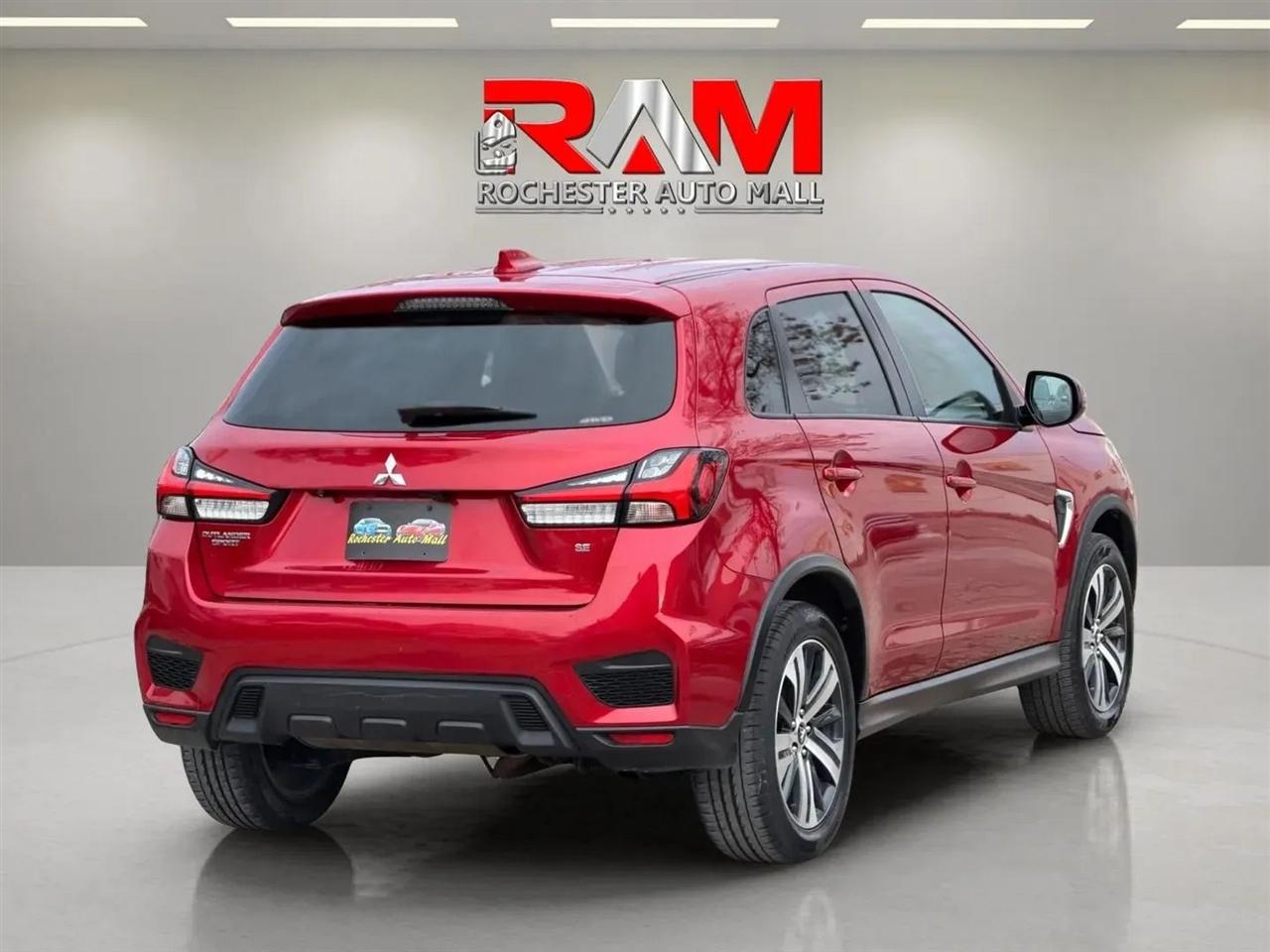 Mitsubishi Outlander Sport  2021