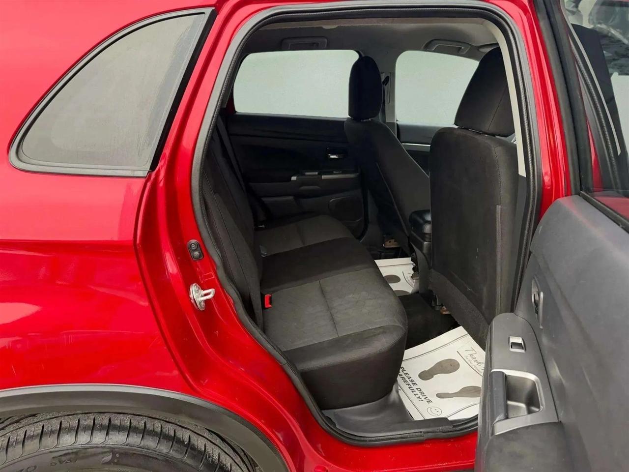 Mitsubishi Outlander Sport  2021