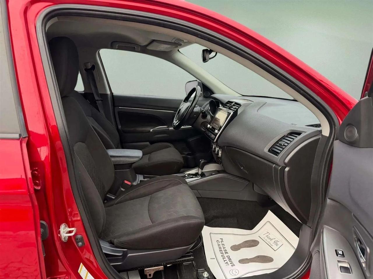 Mitsubishi Outlander Sport  2021