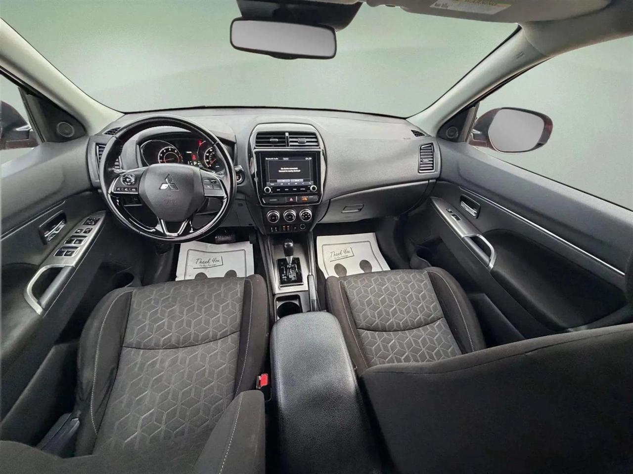 Mitsubishi Outlander Sport  2021