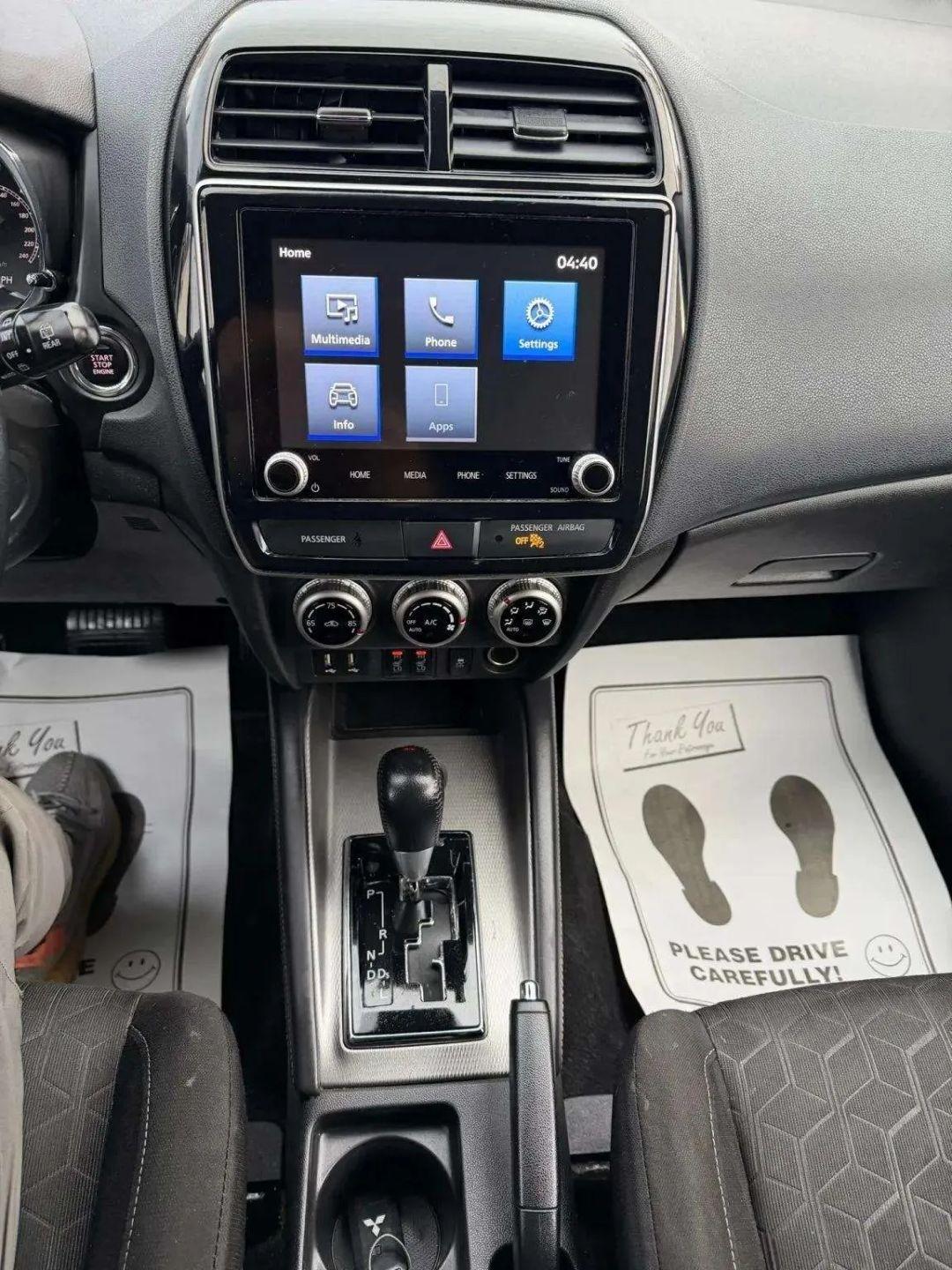 Mitsubishi Outlander Sport  2021