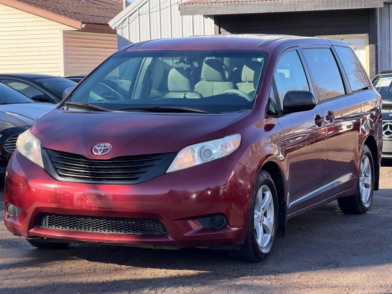 Toyota Sienna  2011