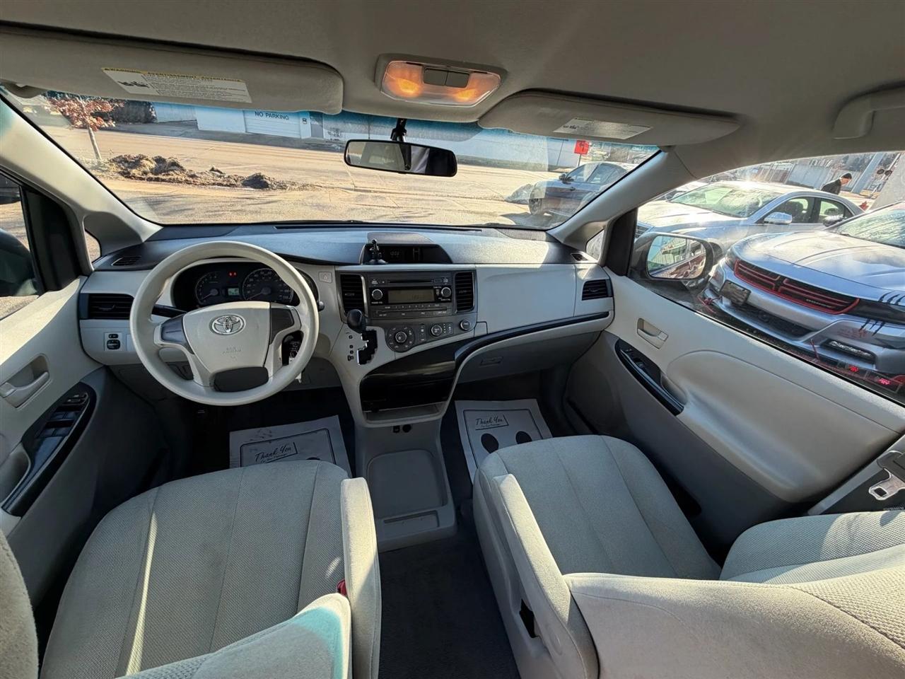 Toyota Sienna  2011