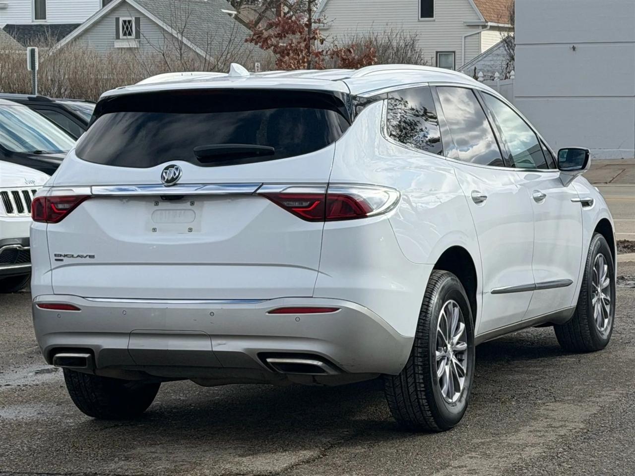 Buick Enclave  2022