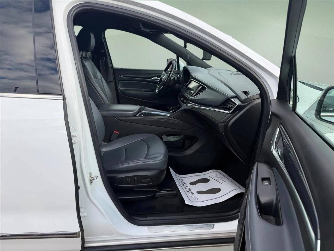 Buick Enclave  2022
