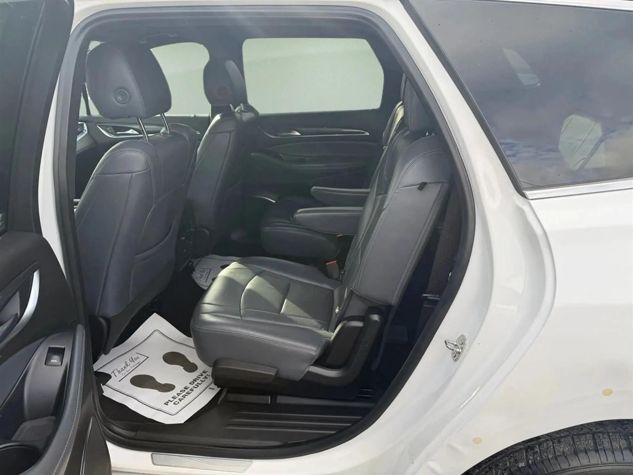 Buick Enclave  2022