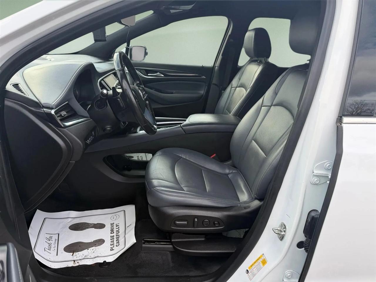 Buick Enclave  2022