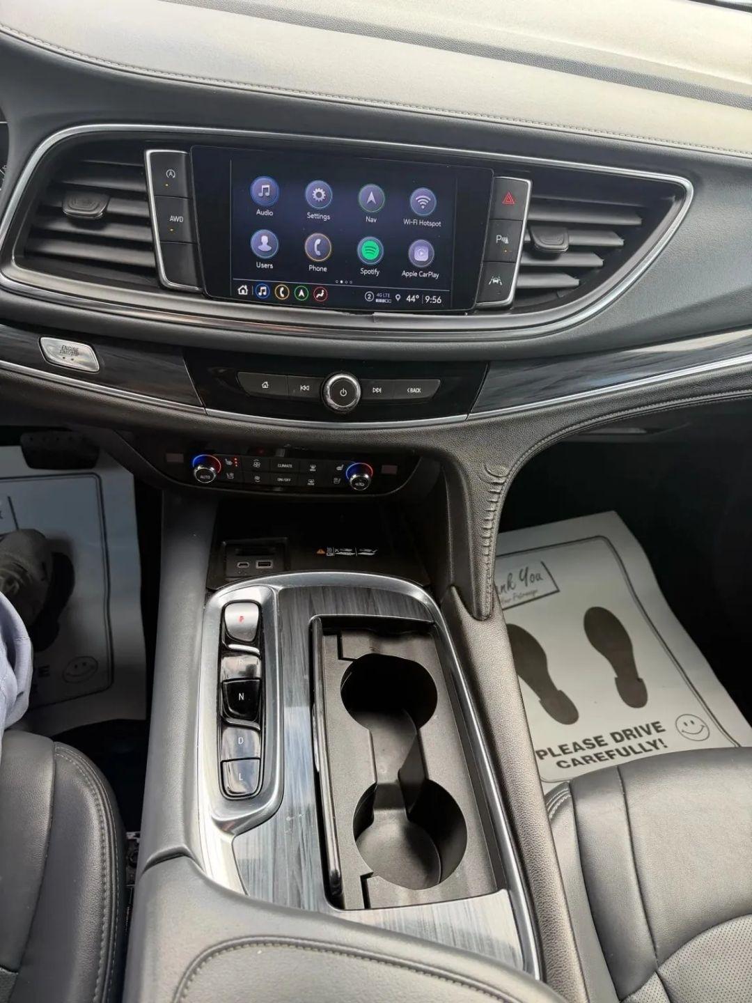Buick Enclave  2022