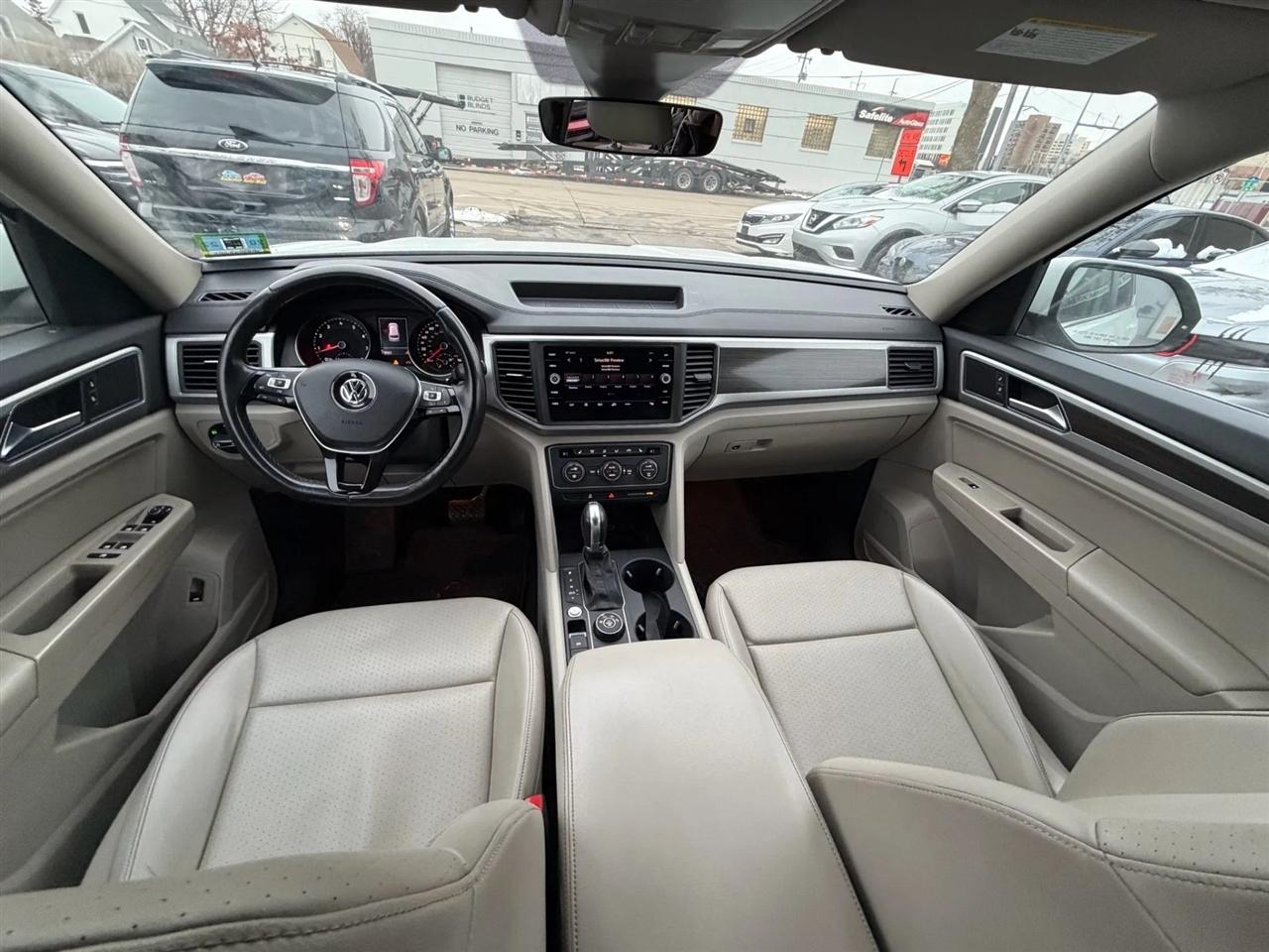 Volkswagen Atlas  2018