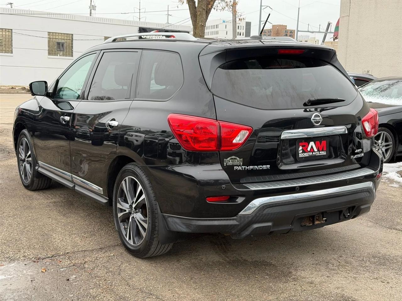 Nissan Pathfinder  2017