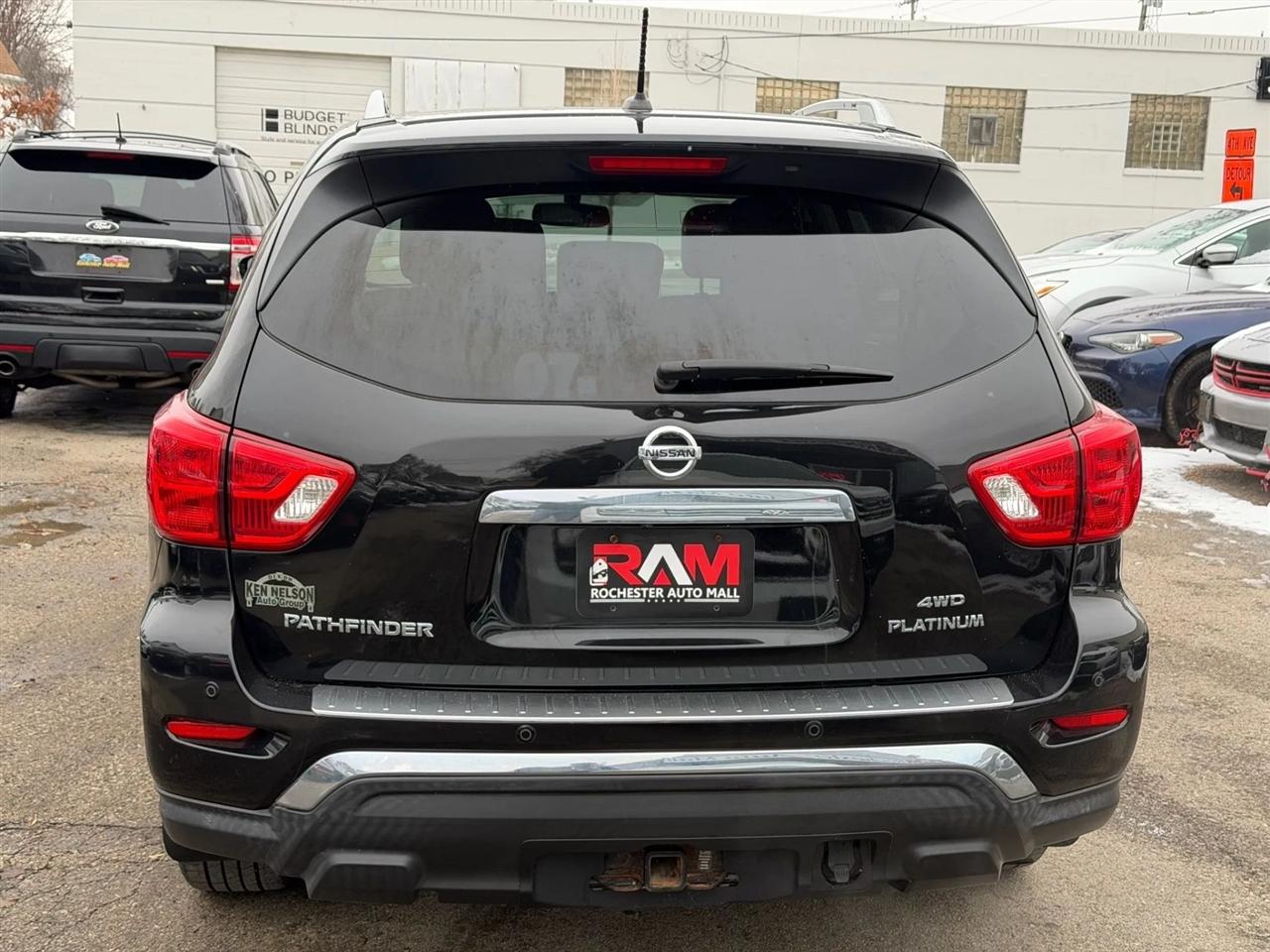 Nissan Pathfinder  2017