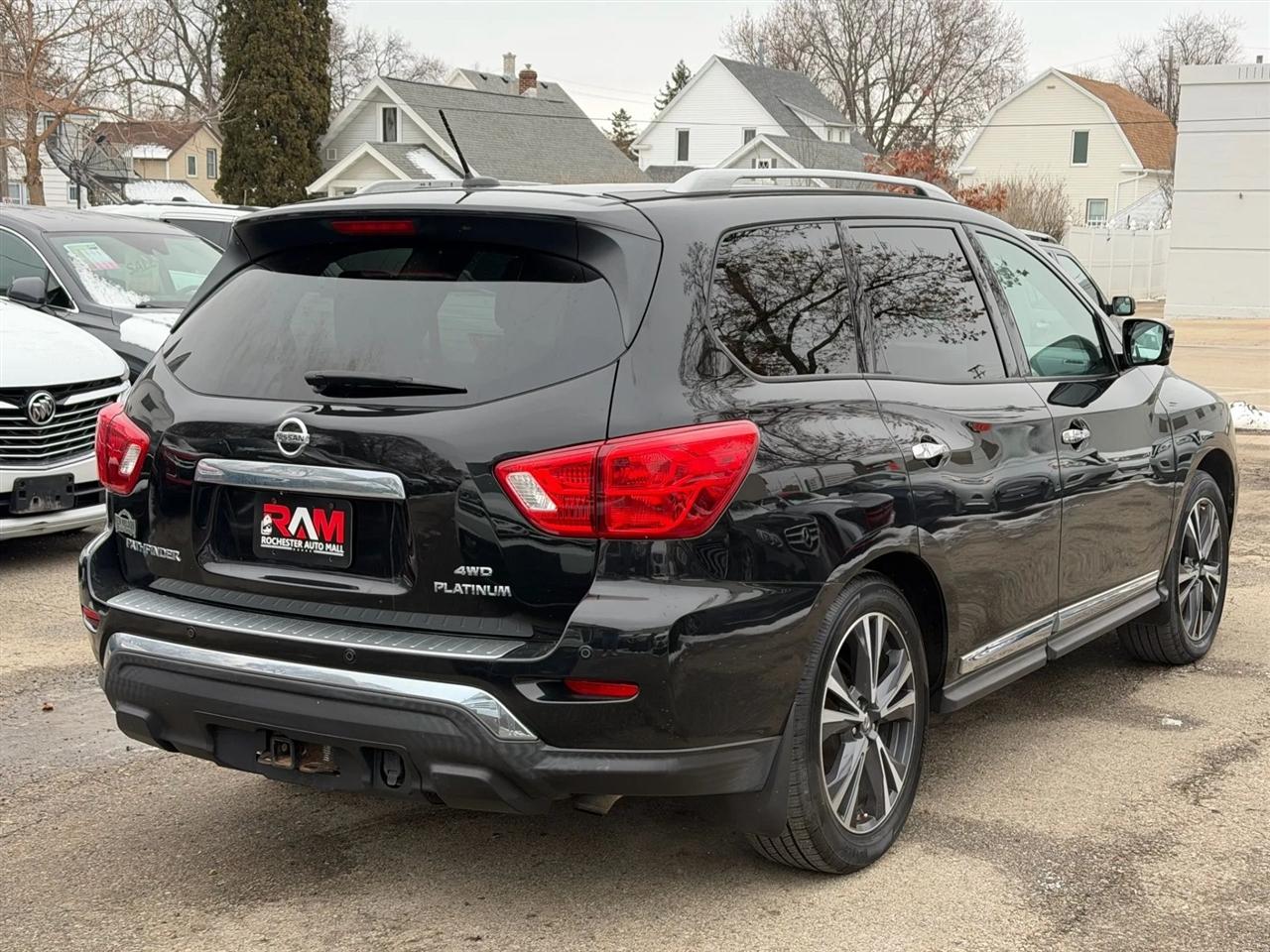 Nissan Pathfinder  2017