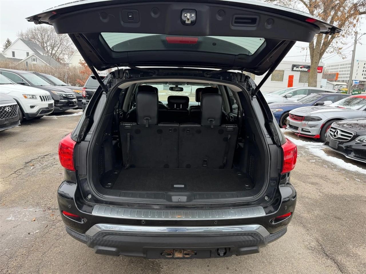 Nissan Pathfinder  2017