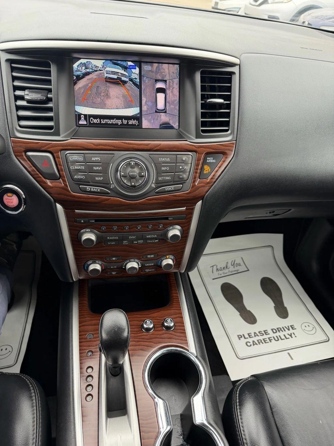 Nissan Pathfinder  2017