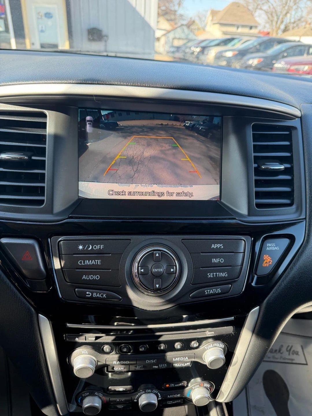 Nissan Pathfinder  2018