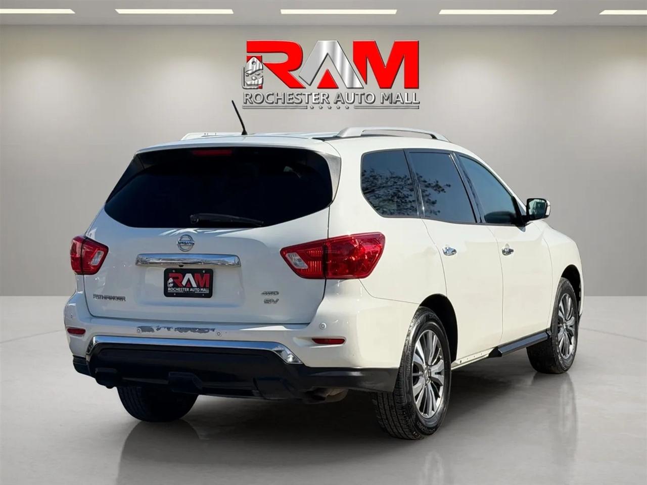 Nissan Pathfinder  2018