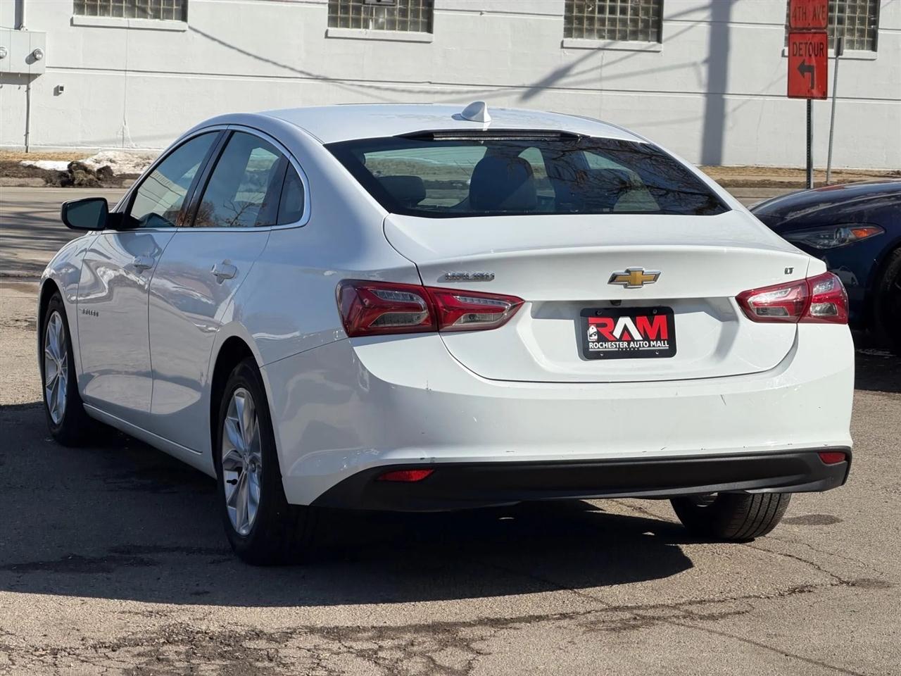 Chevrolet Malibu  2022