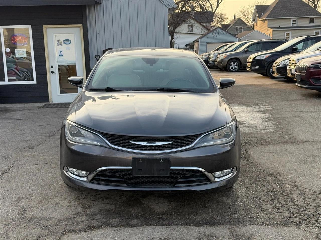 Chrysler 200  2015