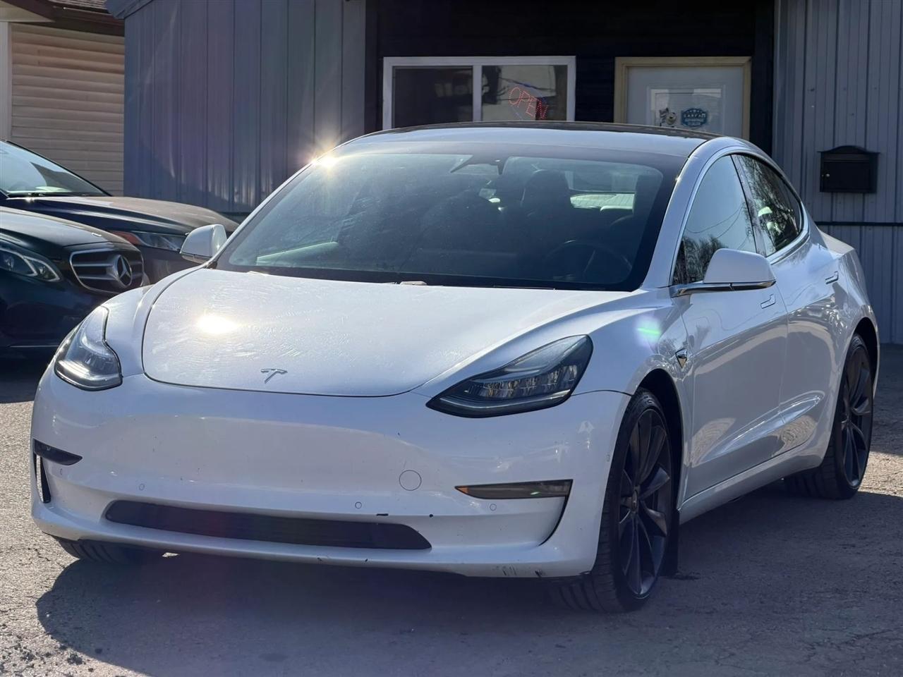 Tesla Model 3  2020