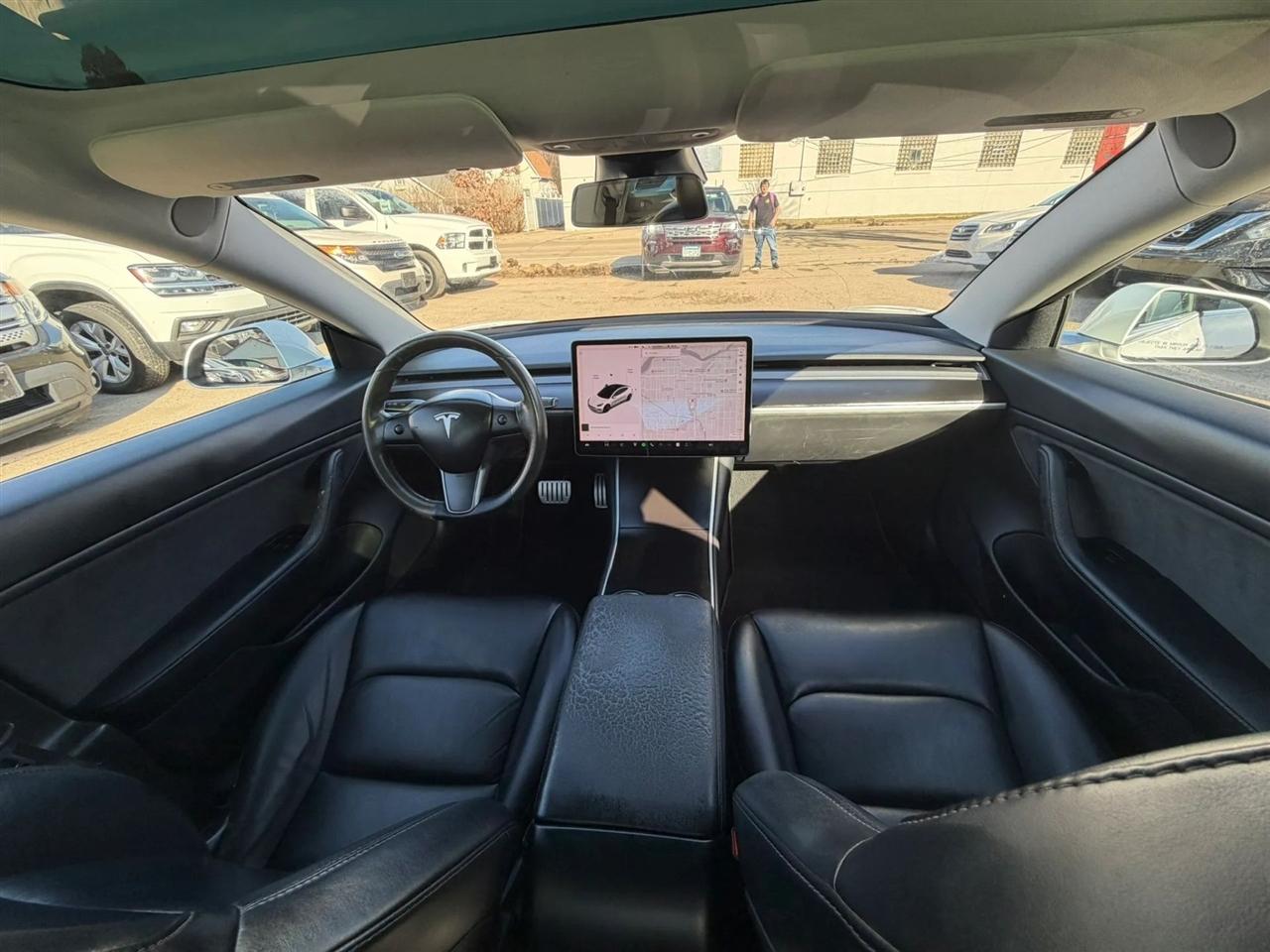 Tesla Model 3  2020
